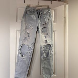 Garage boyfriend ripped jeans